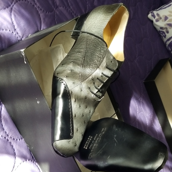 Shoes - Picture 1 of 2